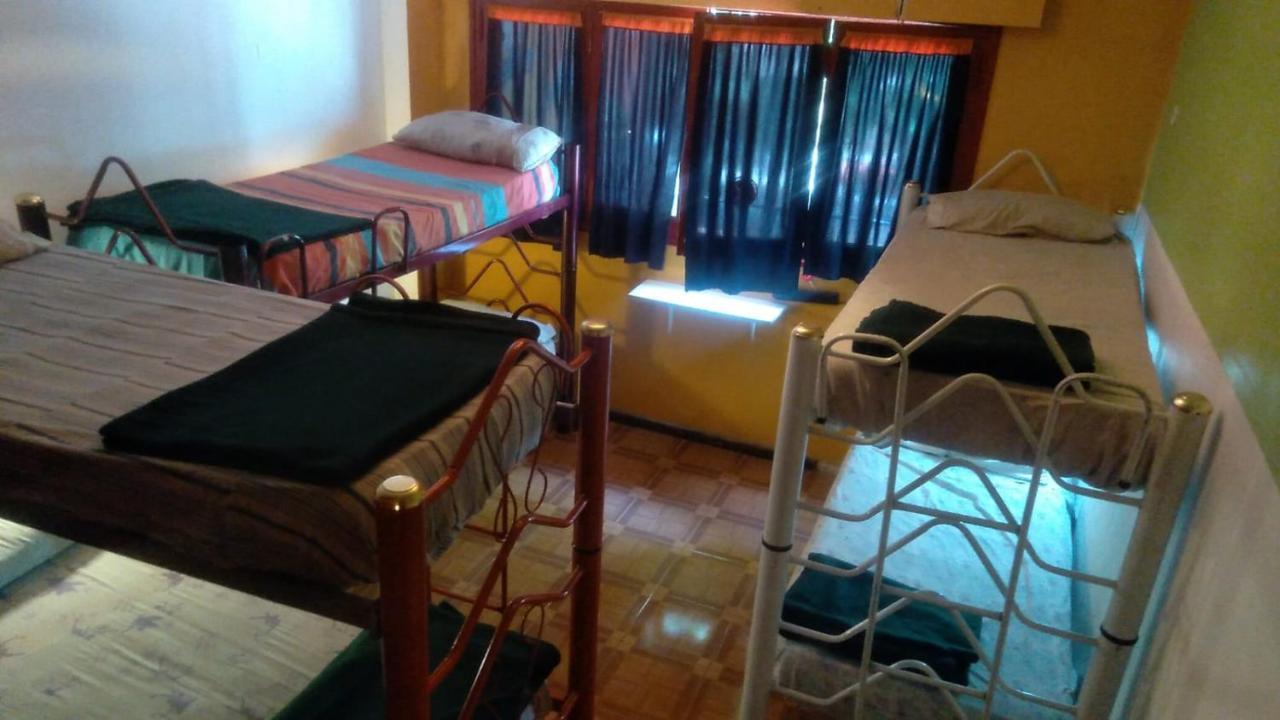 Campo Base Youth Hostel Mendoza Eksteriør bilde
